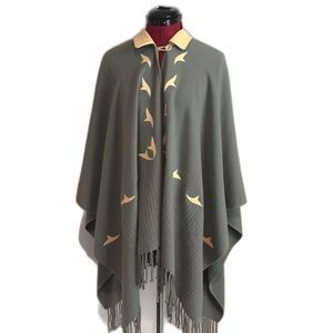 D & Bond Wool Fringe Poncho Women Size Large Grey Wool & Cream Leather Applique